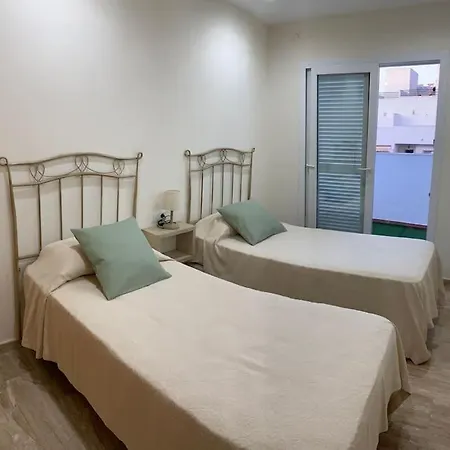 Adosado Nuevo Piscina Terraza Conil דירה